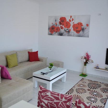 Akil Apartments ซารานเดอ ภายนอก รูปภาพ